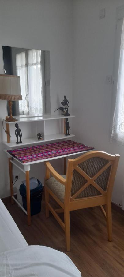 1 Chambre Pour 2 Personnes "Chez L'Habitant" Maison Possede Un Petit Chien Quincy-Voisins Exteriér fotografie